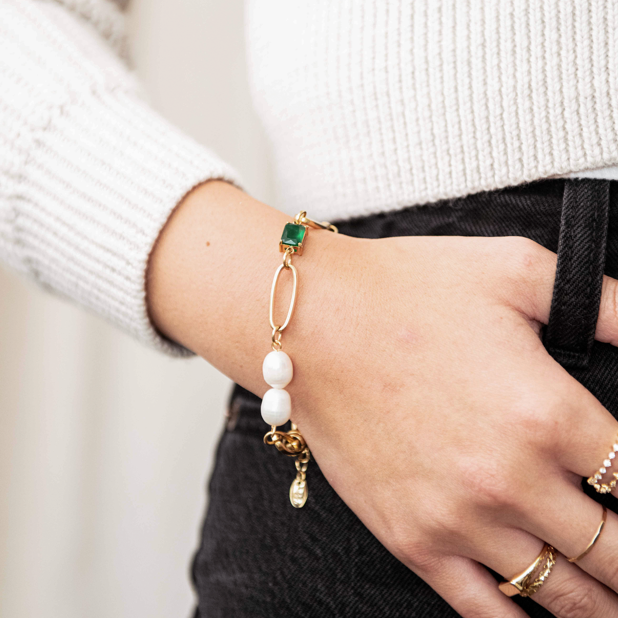 Stone and Pearl Thick Chain Bracelet