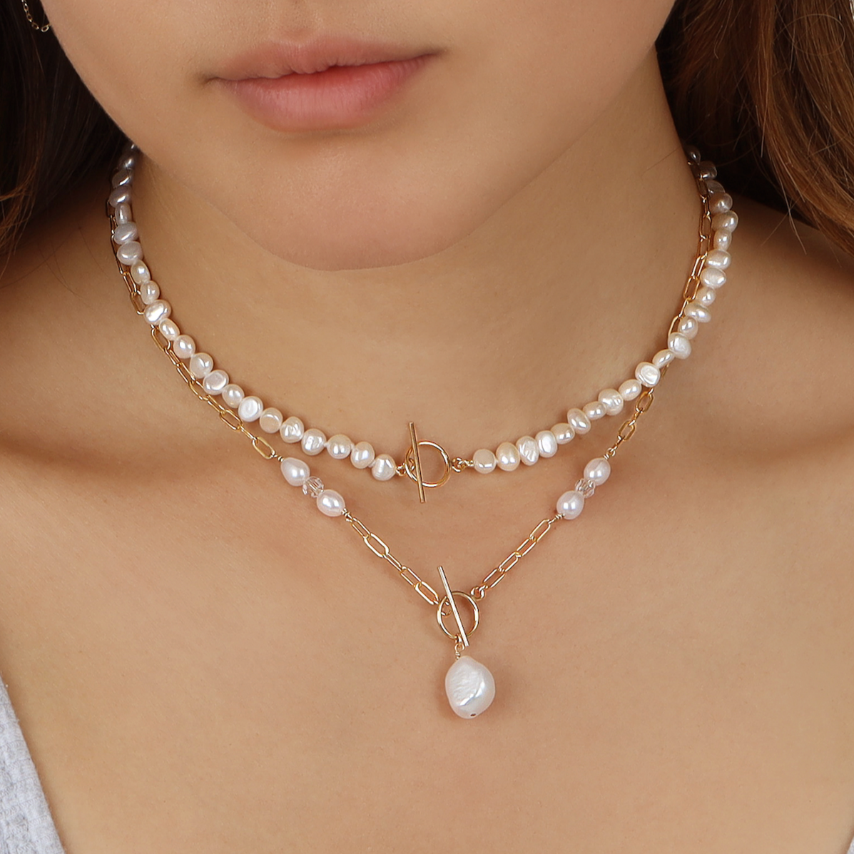 Pearllia Toggle Clasp Necklace