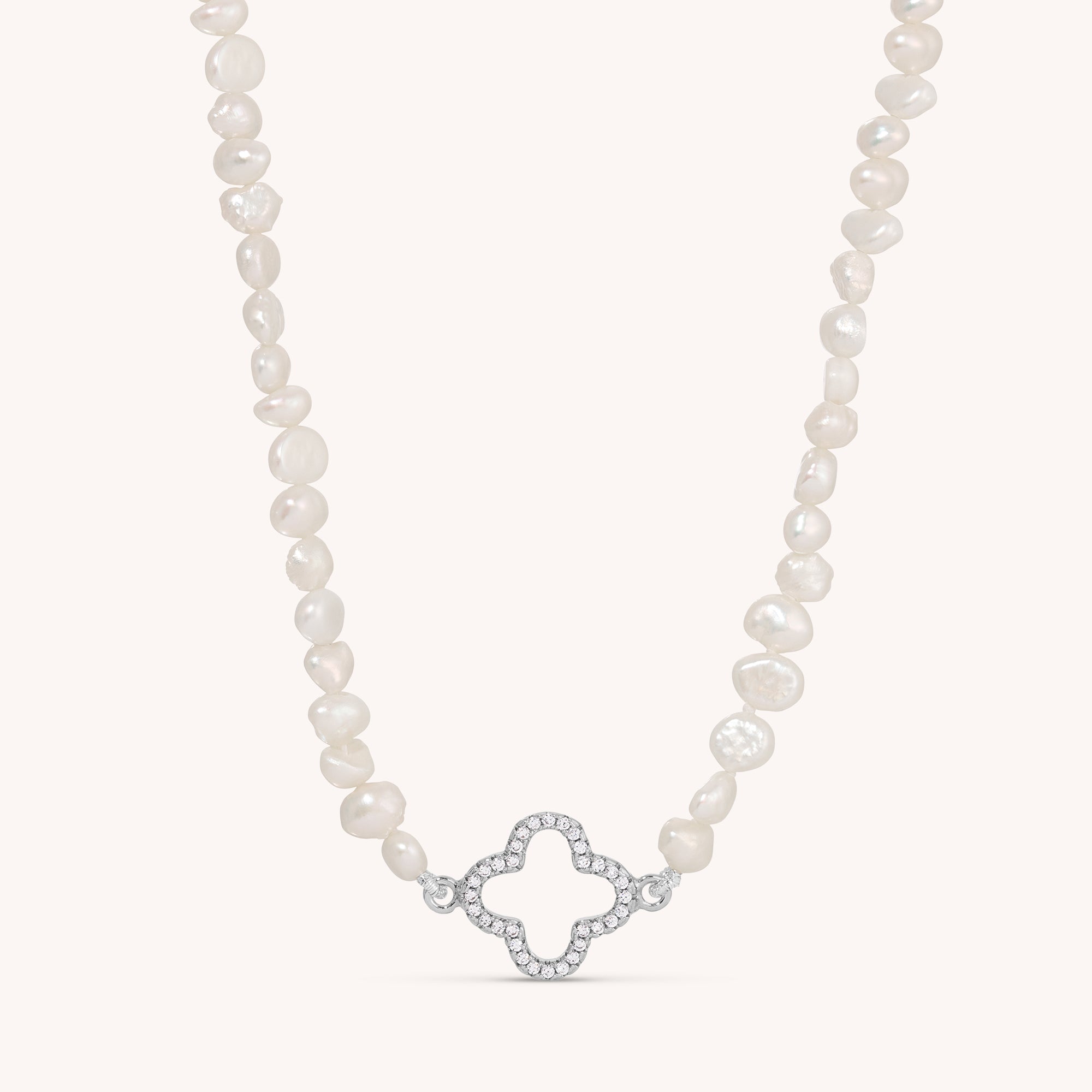 Clover Pearl Necklace